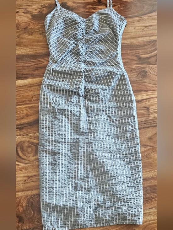 Zara Dresses & Skirts - Zara Gray Pinstripe Pencil Midi Dress